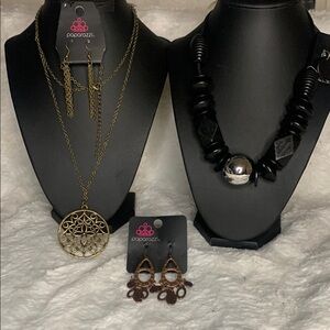NWT Paparazzi Gold and Black Jewelry Set